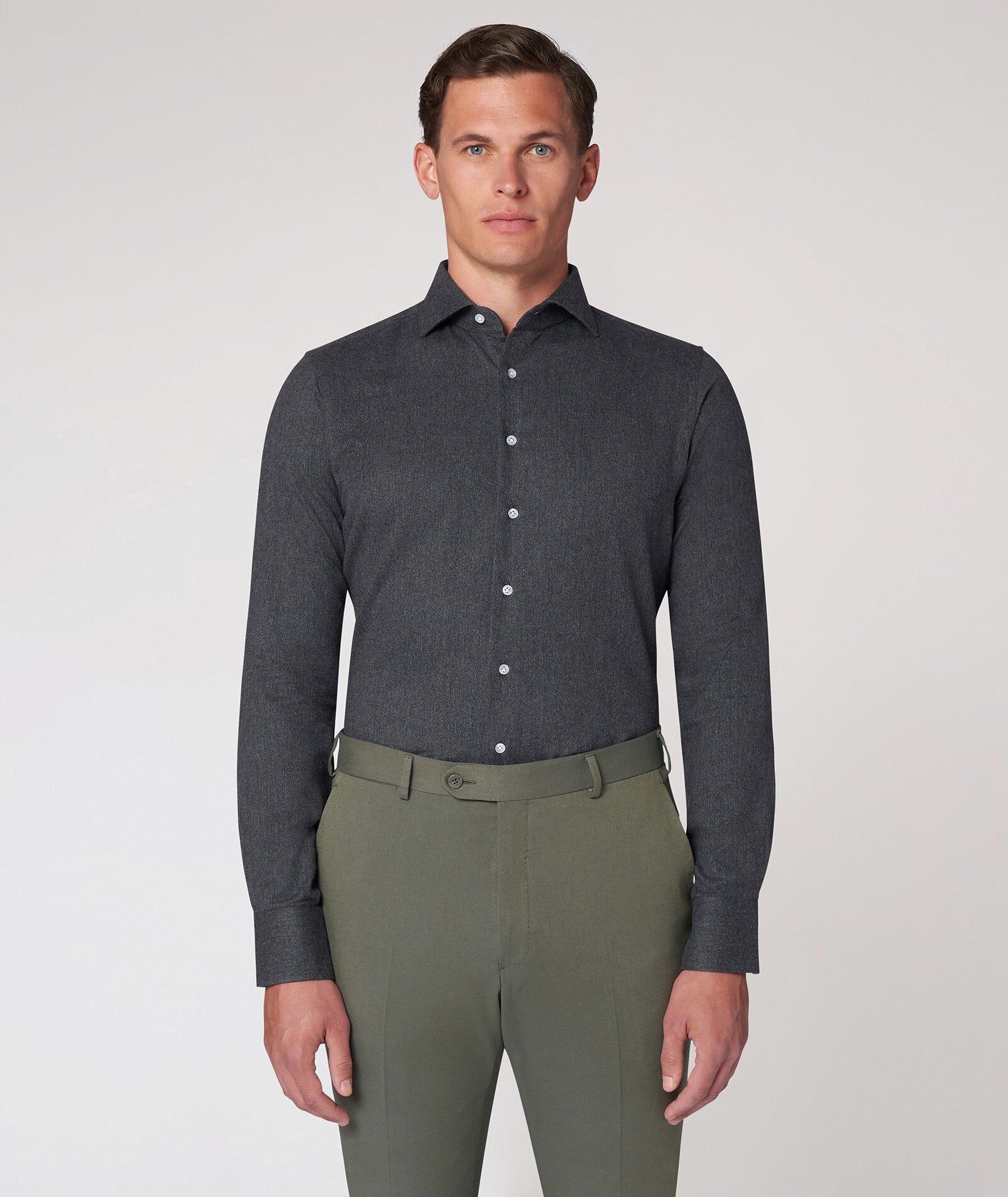 Camisa a medida de hombre gris oscuro, en twill de franela de